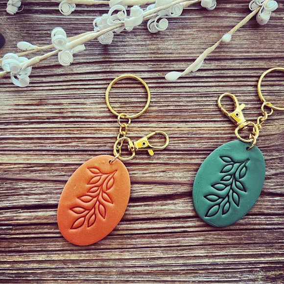 Custom made and personalized polymer clay keychains - Picture 4 of 4
